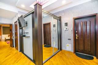 Апартаменты Apartment On Maiden Tower Баку Апартаменты Делюкс-13